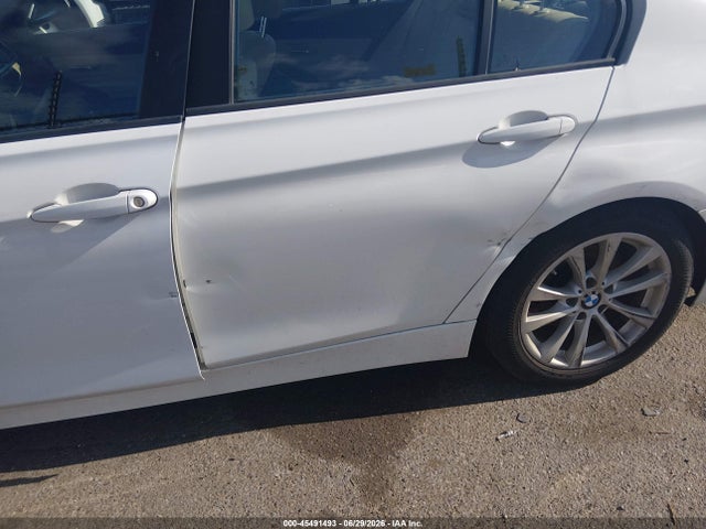 Продаж на аукціоні авто 2017 Bmw 320i, vin: WBA8E1G33HNU18560, номер лоту: 45491493