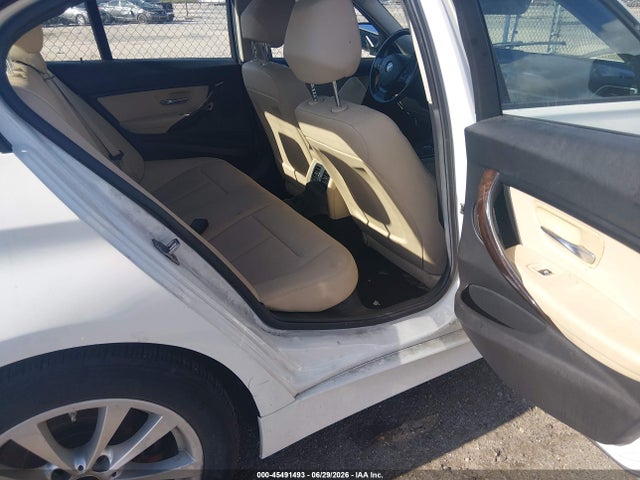 Продаж на аукціоні авто 2017 Bmw 320i, vin: WBA8E1G33HNU18560, номер лоту: 45491493