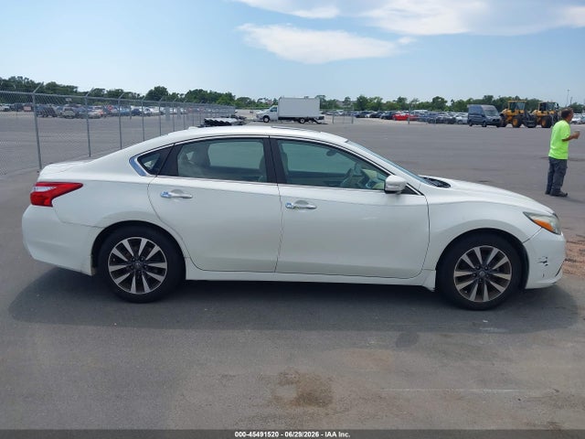 2017 Nissan Altima 2.5 Sv მანქანა იყიდება აუქციონზე, vin: 1N4AL3AP1HC298342, აუქციონის ნომერი: 45491520