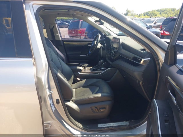 Продажа на аукционе авто 2021 Toyota Highlander Limited, vin: 5TDDZRBH6MS146632, номер лота: 45491550