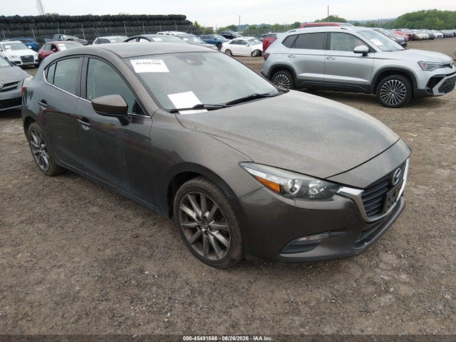 Auction sale of the 2018 Mazda Mazda3 Touring, vin: 3MZBN1L37JM167845, lot number: 45491566