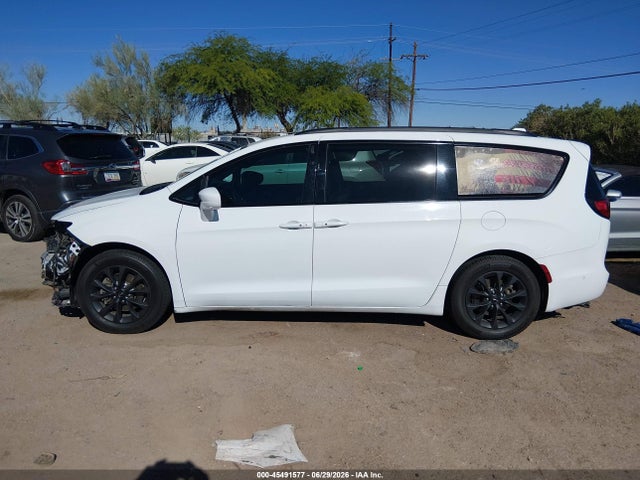 2C4RC1EG1KR575940 Chrysler Pacifica Touring L Plus