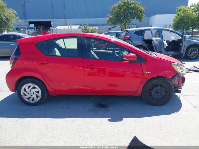 Toyota Prius C One 2016 JTDKDTB33G1131675 Image 16
