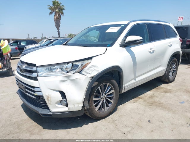 Toyota Highlander Xle 2018 5TDKZRFH5JS538742 Image 2
