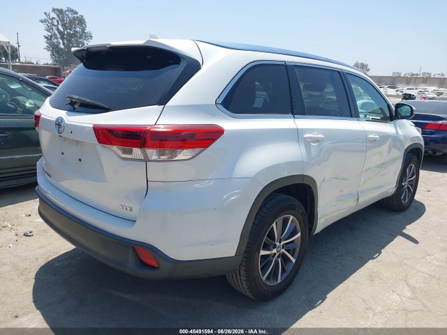 Toyota Highlander Xle 2018 5TDKZRFH5JS538742 Image 4