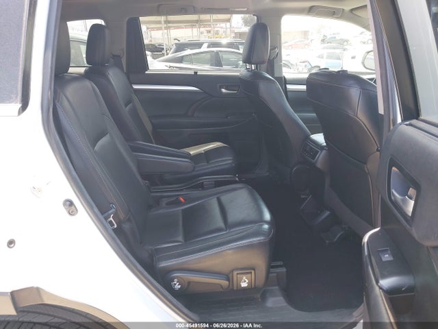 Toyota Highlander Xle 2018 5TDKZRFH5JS538742 Image 8