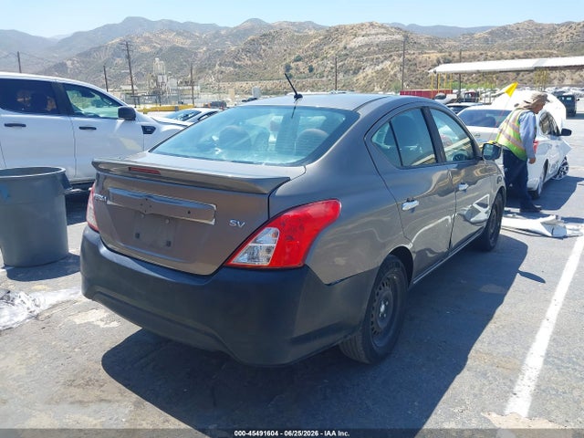 3N1CN7AP8HK428425 Nissan Versa 1.6 Sv