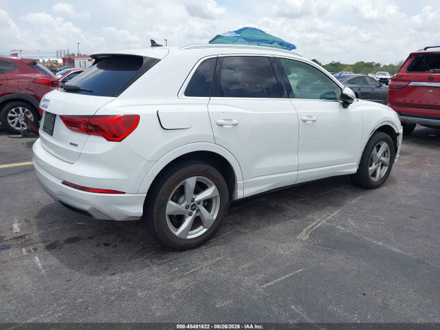 2021 Audi Q3 Premium 40 Tfsi Quattro Tiptronic მანქანა იყიდება აუქციონზე, vin: WA1AUCF34M1100351, აუქციონის ნომერი: 45491622