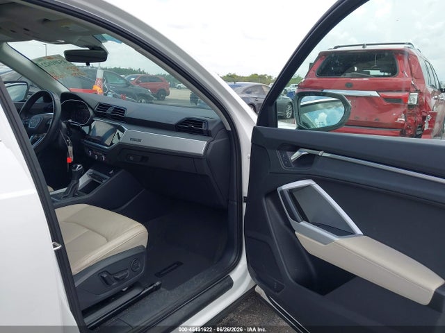 2021 Audi Q3 Premium 40 Tfsi Quattro Tiptronic მანქანა იყიდება აუქციონზე, vin: WA1AUCF34M1100351, აუქციონის ნომერი: 45491622