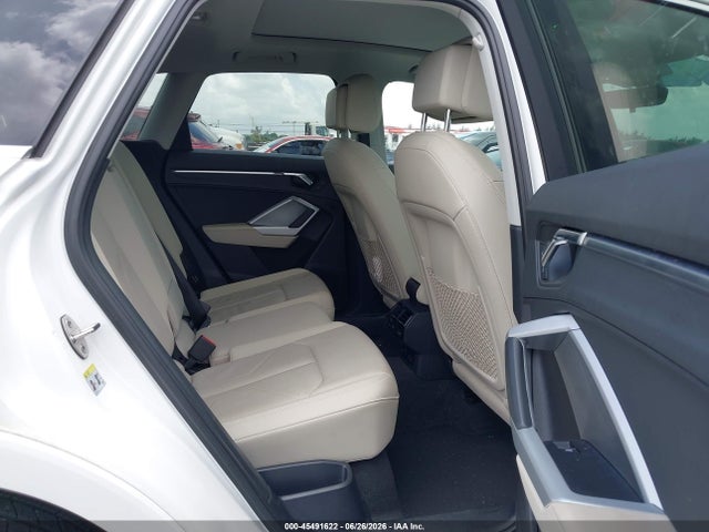 2021 Audi Q3 Premium 40 Tfsi Quattro Tiptronic მანქანა იყიდება აუქციონზე, vin: WA1AUCF34M1100351, აუქციონის ნომერი: 45491622