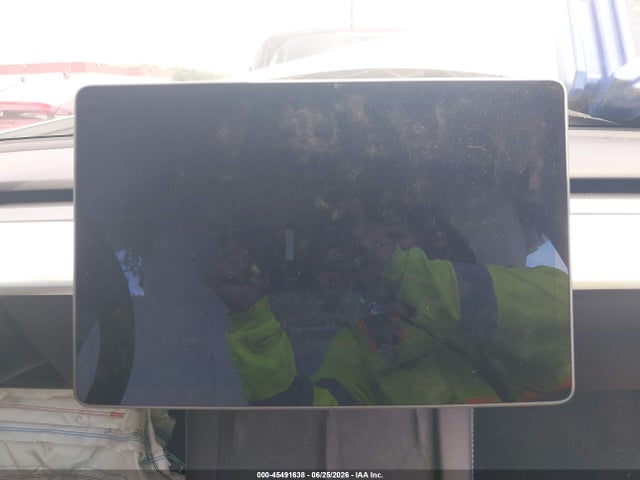 45491638 :رقم المزاد ، 5YJ3E1EBXMF926637 vin ، 2021 Tesla Model 3 Long Range Dual Motor All-wheel Drive مزاد بيع