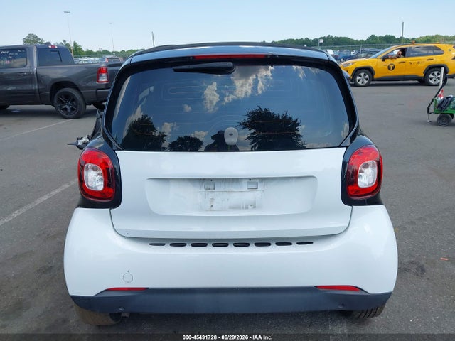 45491728 :رقم المزاد ، WMEFJ5DA6HK171974 vin ، 2017 Smart Fortwo Pure مزاد بيع