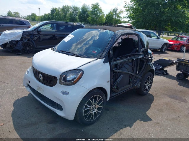 45491728 :رقم المزاد ، WMEFJ5DA6HK171974 vin ، 2017 Smart Fortwo Pure مزاد بيع