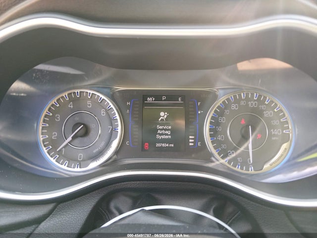 Продаж на аукціоні авто 2015 Chrysler 200 Limited, vin: 1C3CCCAB7FN714617, номер лоту: 45491787