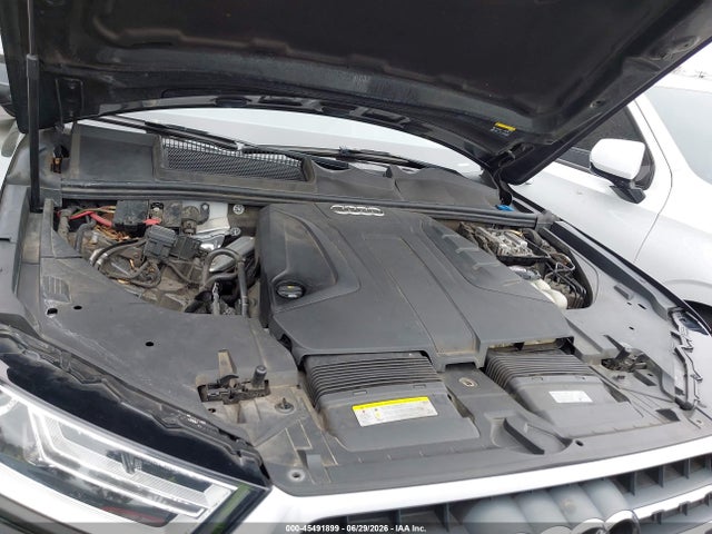 WA1AHAF72KD018903 Audi Q7 45 Premium