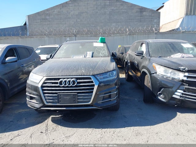 WA1AHAF72KD018903 Audi Q7 45 Premium