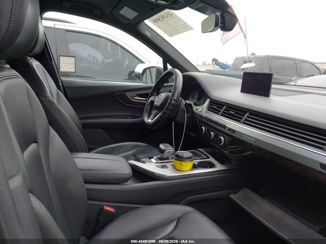 WA1AHAF72KD018903 Audi Q7 45 Premium