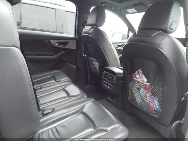 WA1AHAF72KD018903 Audi Q7 45 Premium
