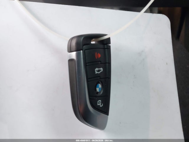 3MW5R1J04N8C77812 BMW 330I