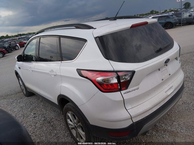 Ford ESCAPE SE 2018 1FMCU9GD1JUD08542 Image 3