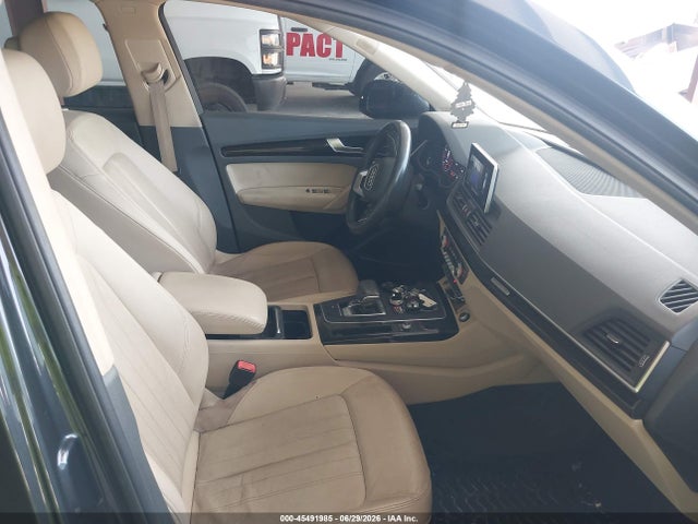 Продаж на аукціоні авто 2018 Audi Q5 2.0t Premium, vin: WA1BNAFY6J2159750, номер лоту: 45491985