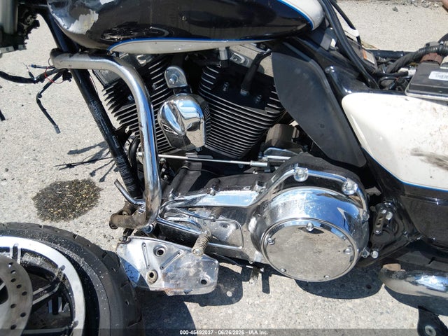 Harley-Davidson Flhtcu Ultra Classic Electra Gld 2014 1HD1FCM14EB677151 Image 9