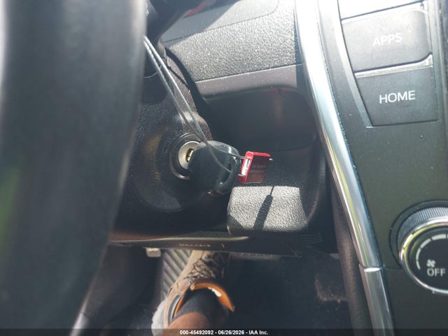4T1BF1FK2HU750957 Toyota CAMRY SE