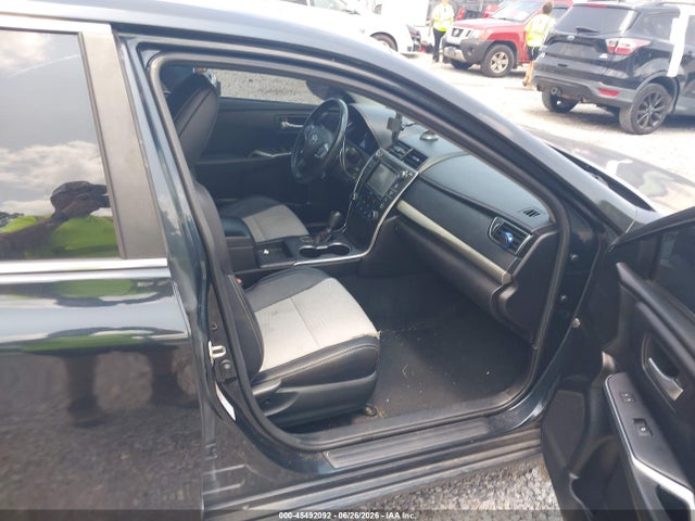 4T1BF1FK2HU750957 Toyota CAMRY SE