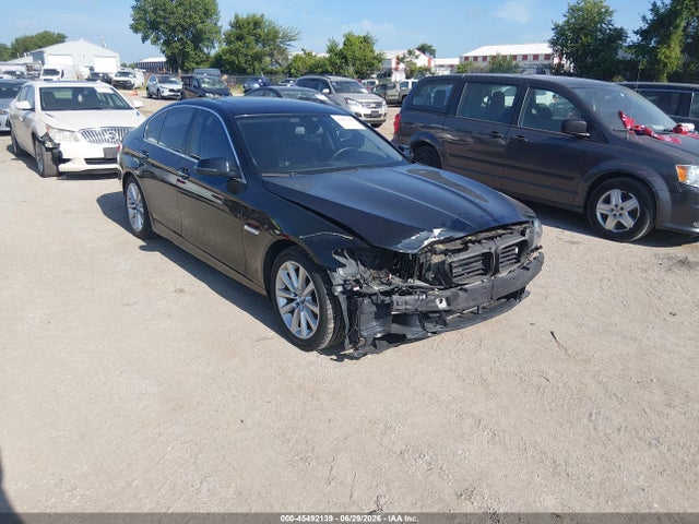 2016 WBAFV3C58GD687569 zdjęcie główne