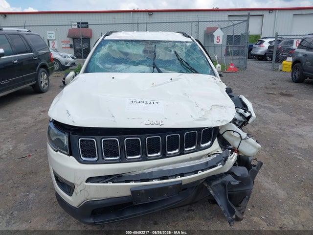 2019 Jeep Compass Latitude 4x4 მანქანა იყიდება აუქციონზე, vin: 3C4NJDBB9KT704213, აუქციონის ნომერი: 45492217