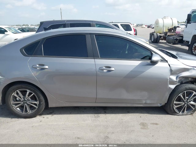 Aukcja sprzedaży 2023 Kia Forte Lxs, vin: 3KPF24AD7PE683894, numer aukcji: 45492236
