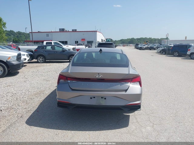 KMHLL4AG0PU550112 Hyundai ELANTRA SE