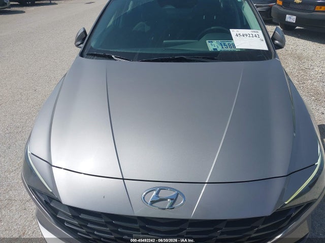 KMHLL4AG0PU550112 Hyundai ELANTRA SE