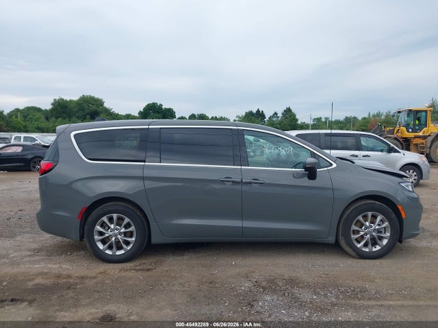 Продаж на аукціоні авто 2023 Chrysler Pacifica Touring L Awd, vin: 2C4RC3BG4PR573283, номер лоту: 45492289