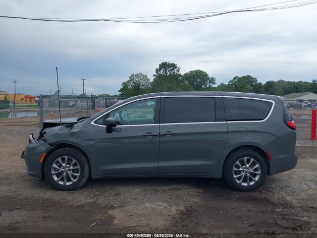 Продаж на аукціоні авто 2023 Chrysler Pacifica Touring L Awd, vin: 2C4RC3BG4PR573283, номер лоту: 45492289