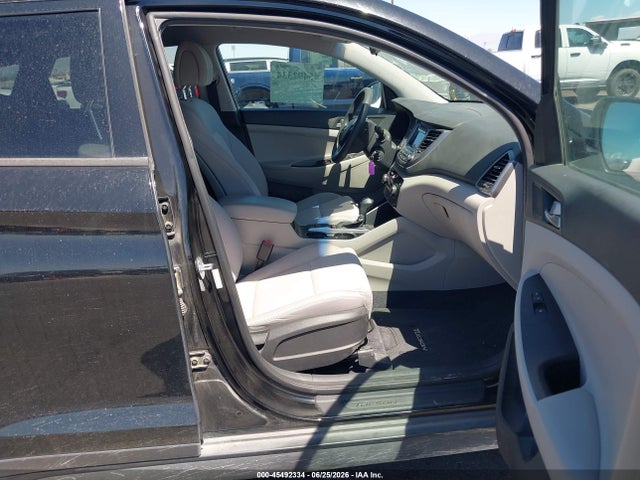 Hyundai TUCSON SE 2018 KM8J23A46JU698573 Image 5
