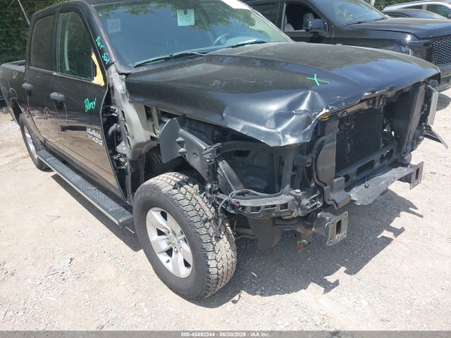45492344 :رقم المزاد ، 1C6RR7KT1JS222590 vin ، 2018 Ram 1500 Express  4x4 5'7 Box مزاد بيع