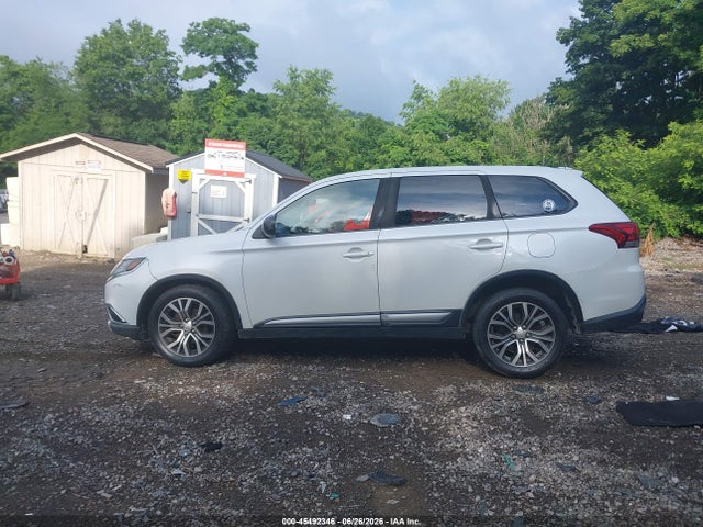 45492346 :رقم المزاد ، JA4AZ3A31GZ063855 vin ، 2016 Mitsubishi Outlander Es مزاد بيع