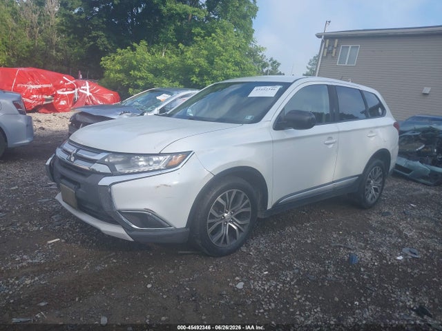 45492346 :رقم المزاد ، JA4AZ3A31GZ063855 vin ، 2016 Mitsubishi Outlander Es مزاد بيع