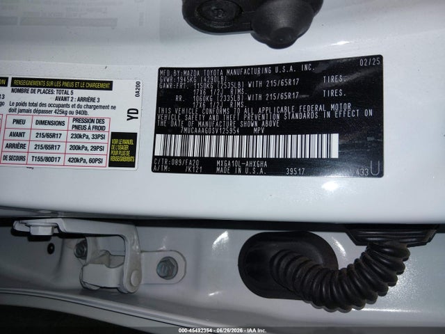 Toyota Corolla Cross Le 2025 7MUCAAAG0SV125954 Image 9
