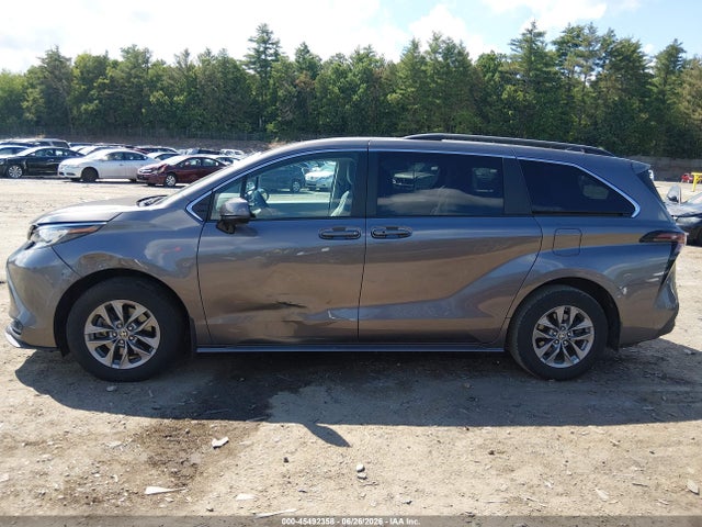 Toyota SIENNA LE 2023 5TDKRKEC3PS172253 Image 14