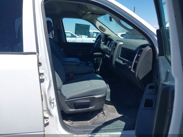 1C6RR6KG8JS292522 RAM 1500 Tradesman 4x2 5&#039;7 Box