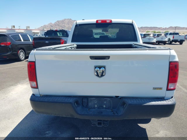 1C6RR6KG8JS292522 RAM 1500 Tradesman 4x2 5&#039;7 Box