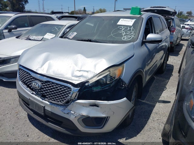 KIA Sorento 2.4l L 2016 5XYPG4A32GG023732 Image 2
