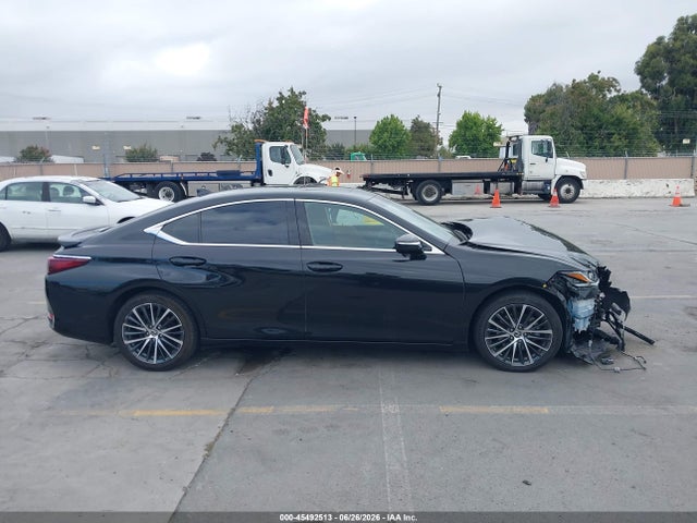 Lexus ES 300H 2023 58ADA1C16PU036422 Image 14