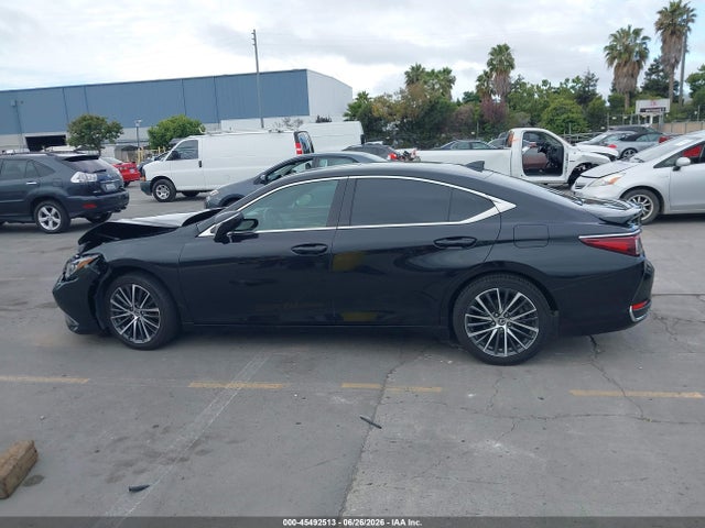 Lexus ES 300H 2023 58ADA1C16PU036422 Image 15