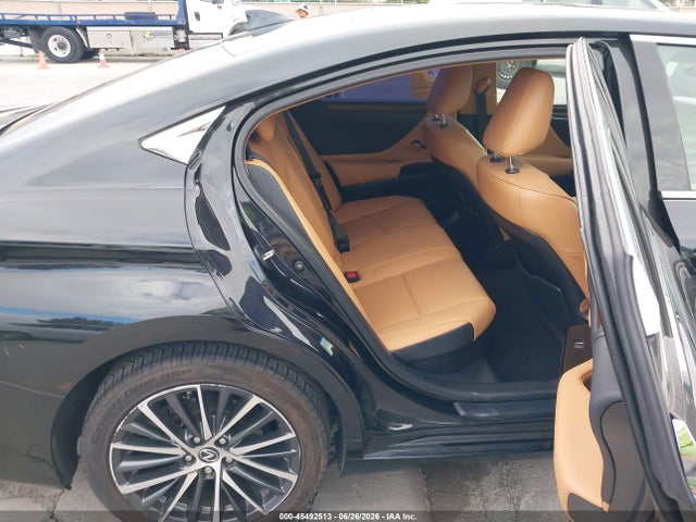 Lexus ES 300H 2023 58ADA1C16PU036422 Image 8