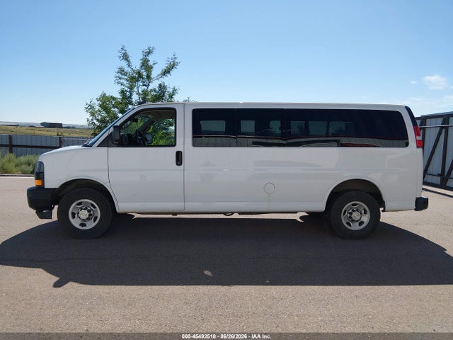 2020 Chevrolet Express Passenger Rwd 3500 Extended Wheelbase Ls მანქანა იყიდება აუქციონზე, vin: 1GAZGNFG0L1253816, აუქციონის ნომერი: 45492518