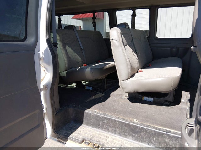 2020 Chevrolet Express Passenger Rwd 3500 Extended Wheelbase Ls მანქანა იყიდება აუქციონზე, vin: 1GAZGNFG0L1253816, აუქციონის ნომერი: 45492518
