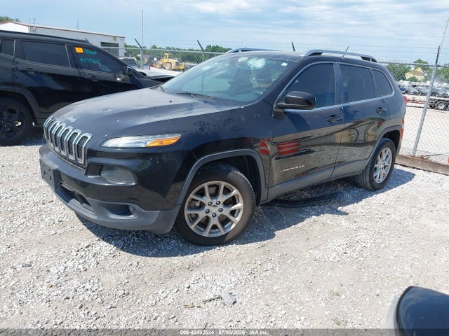 45492524 :رقم المزاد ، 1C4PJLCS3FW596365 vin ، 2015 Jeep Cherokee Latitude مزاد بيع